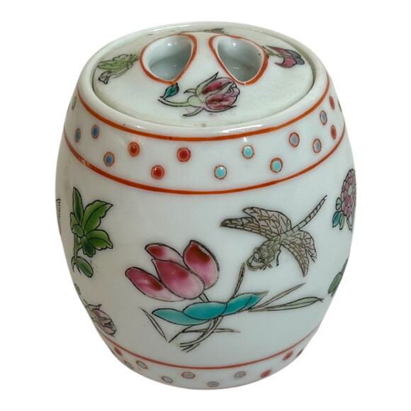 Vintage Chinese Porcelain Jar Ginger Jar with Lid Famille Rose Style Flowers - Picture 3 of 8